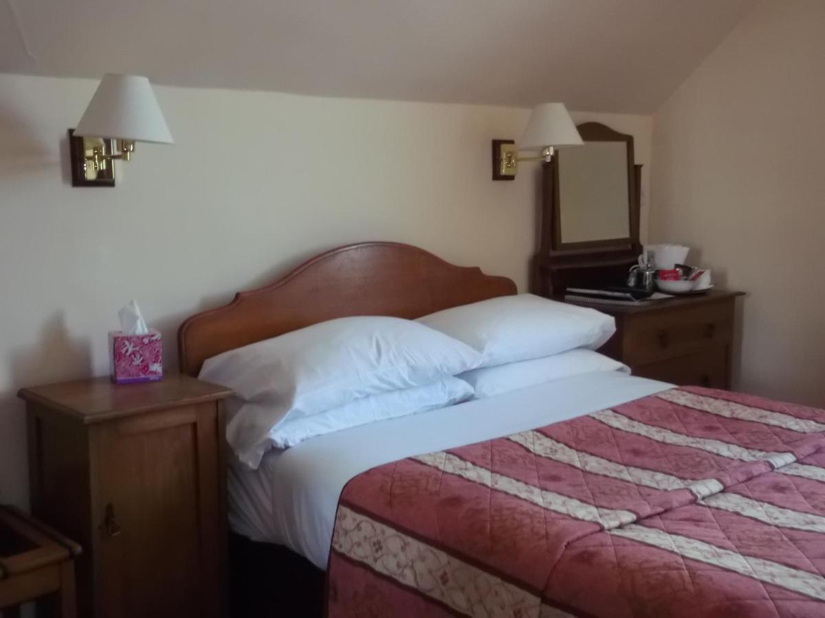 Caledonian Hotel ฟอร์ตออกัสตัส ภายนอก รูปภาพ