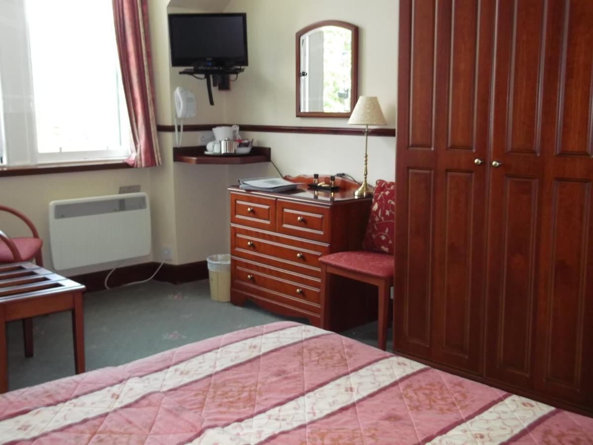 Caledonian Hotel ฟอร์ตออกัสตัส ภายนอก รูปภาพ