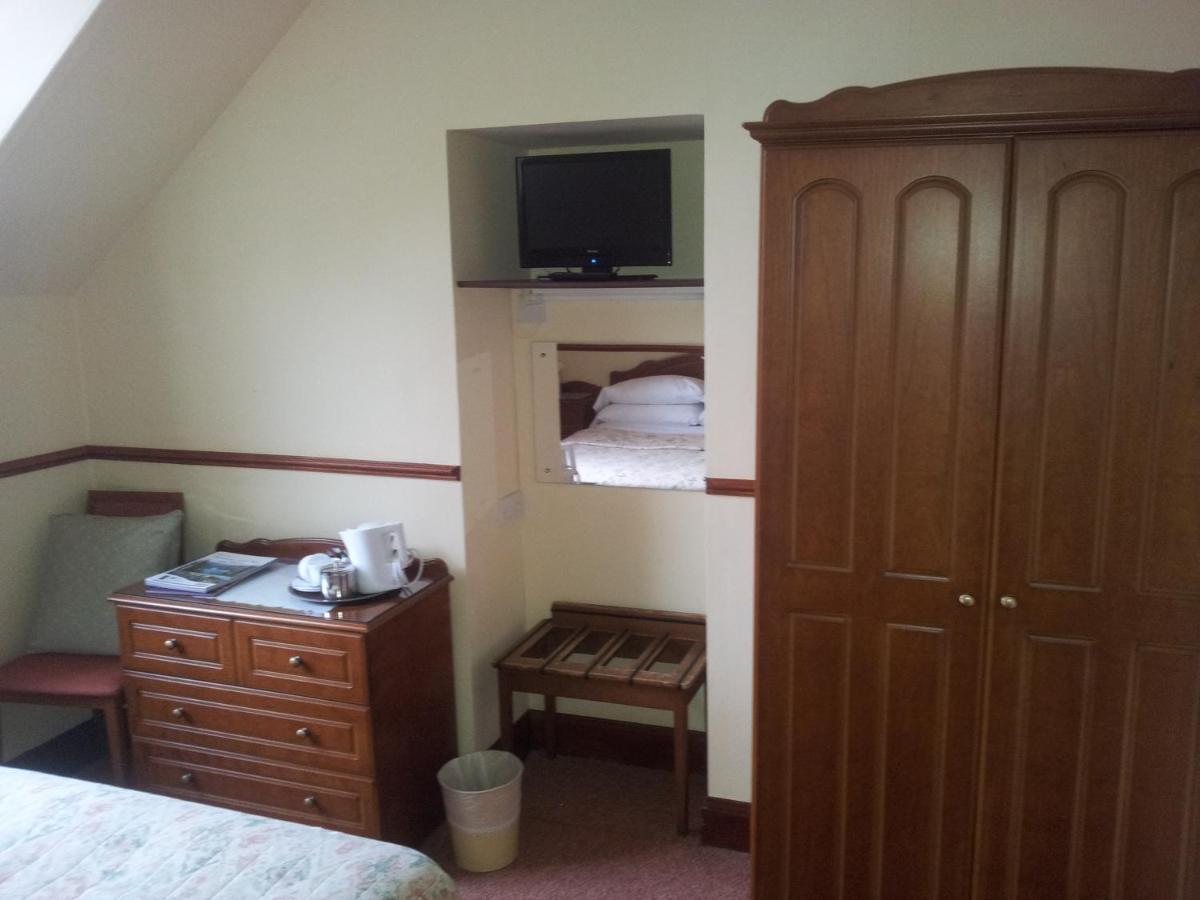 Caledonian Hotel ฟอร์ตออกัสตัส ภายนอก รูปภาพ