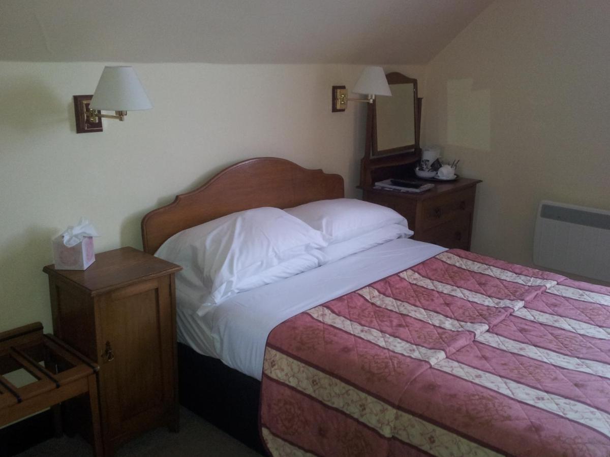 Caledonian Hotel ฟอร์ตออกัสตัส ภายนอก รูปภาพ
